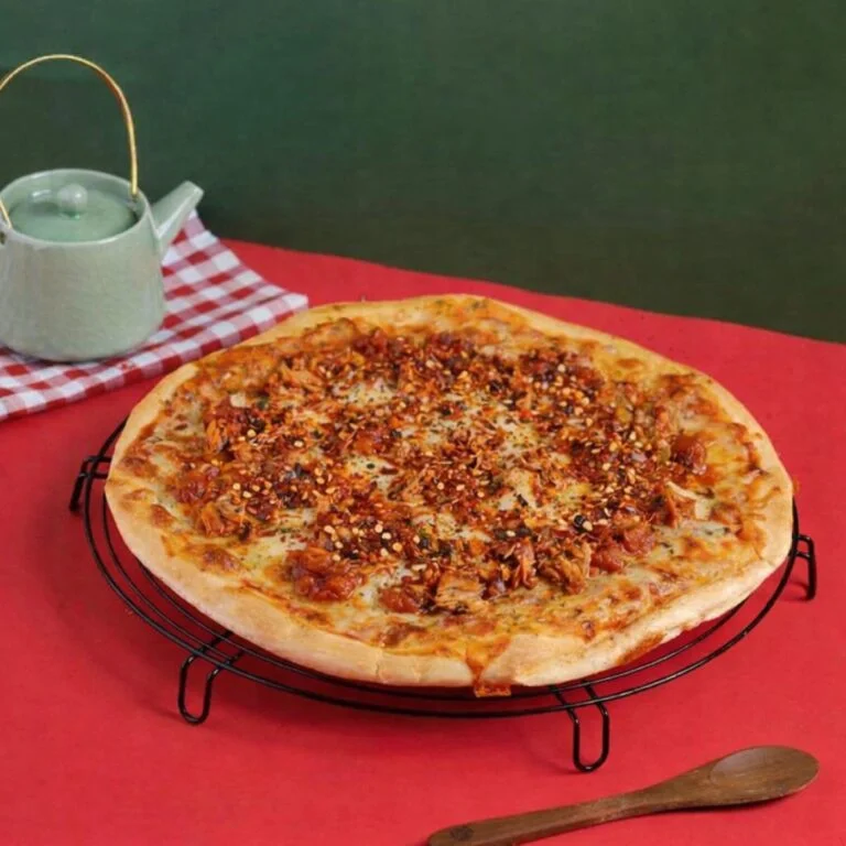 Pizza Tuna Bumbu Pedas (Large)